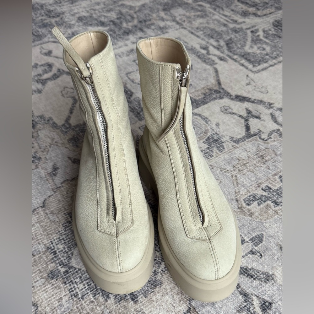 Zipped 1 Suede Lace-Up Boots
Women's Size: 8.5 | IT 38.5